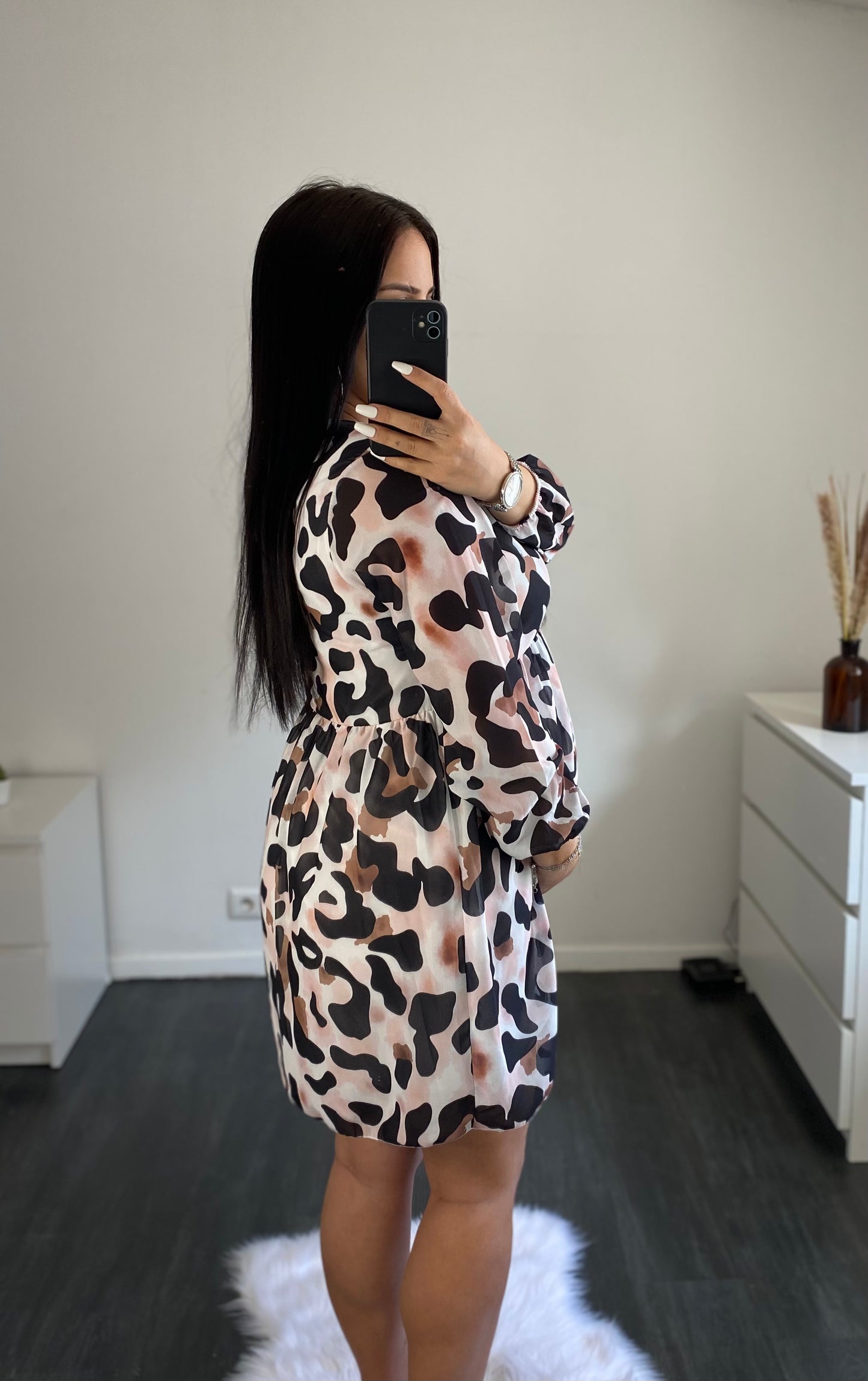 vestido de leopardo